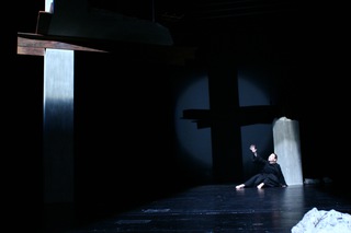 COMBATTIMENTO / INFINITO NERO stage design, Director: Tobias Heyder, Junges Forum Musiktheater Hamburg, Germany, 2005; 